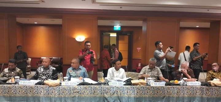 PJ Walikota Tual Hadiri RUPS PT Bank Maluku Maluku Utara Tahun Buku 2024